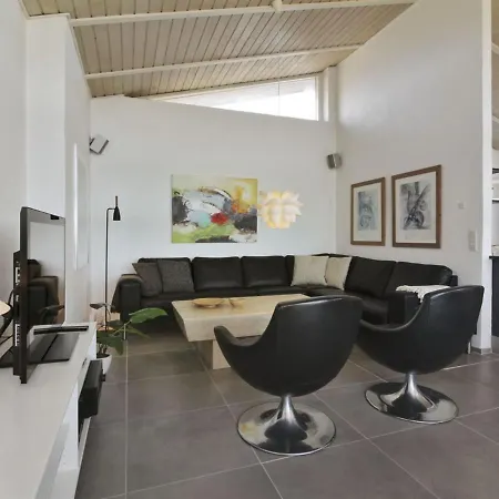 Holiday home Judeth - 300m From The Sea In Nw Jutland By Interhome Lokken