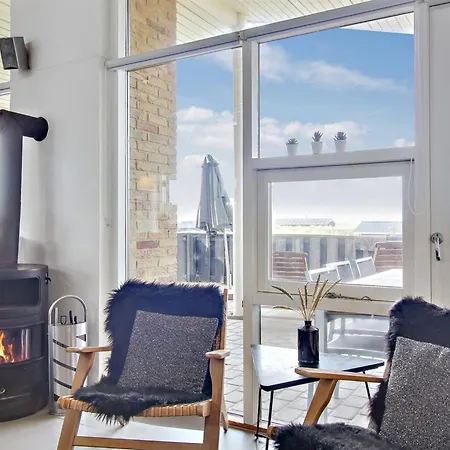 Judeth - 300m From The Sea By Interhome